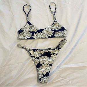 SOLD benoa gardenia set